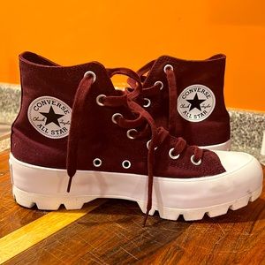 Coverse Womens Burgandy Platform Sneaker, size 8